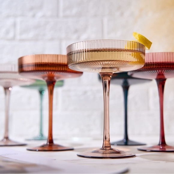 Ribbed Coupes glasses set of six beautiful colors 😍😍✨🍸🍷🍾 (1) set of six 💕 - Picture 1 of 4